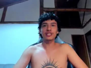 Chaturbate Live Sex Cam of santi_twink19