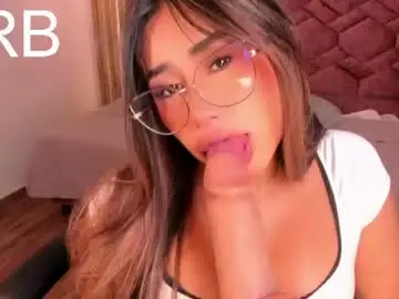 Chaturbate Live Porn of eveline_figeroa