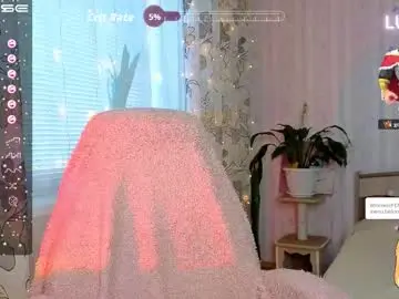 Chaturbate Live Sex Cam of superhotgirlhere