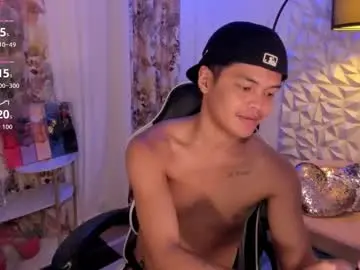 Chaturbate Live Porn of asianhugescott