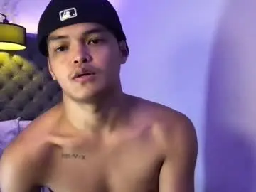 Chaturbate Live Porn of asianhugescott