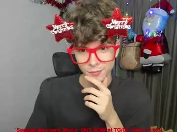 Chaturbate Live Sex Cam of calvin_loves_you