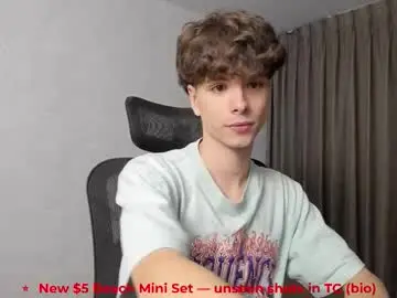 Chaturbate Adult Video Chat of calvin_loves_you