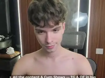 Chaturbate Live Sex Cam of calvin_loves_you