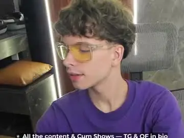 Chaturbate Live Sex of calvin_loves_you