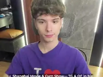 Chaturbate Free Porn Cam of calvin_loves_you