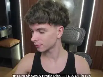 Chaturbate Best live sex cam show of calvin_loves_you