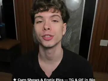 Chaturbate Live Sex Cam of calvin_loves_you
