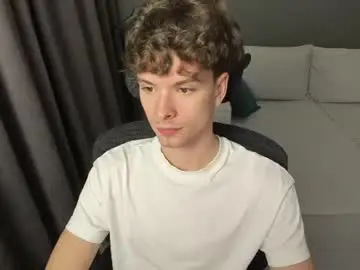 Chaturbate Watch Live Sex Cams of calvin_loves_you