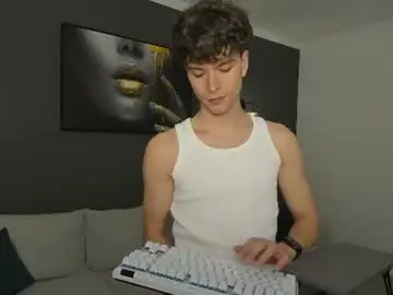 Chaturbate Live Sex Cam of calvin_loves_you