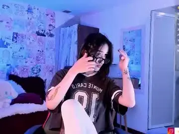Chaturbate Best live sex cam show of emely_rous
