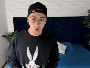 Chaturbate Nude Webcam of andyjoy_