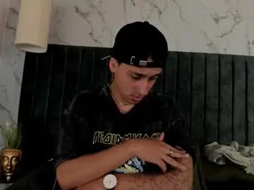 Chaturbate Adult Webcam of andyjoy_