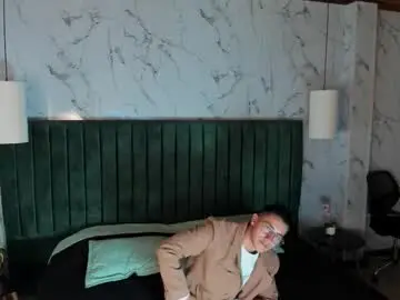 Chaturbate Watch Live Sex Cams of andyjoy_