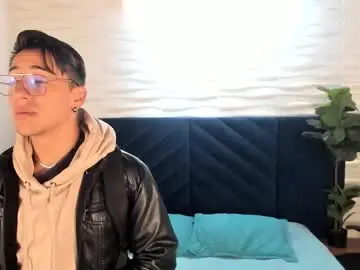 Chaturbate Sex Cam of andyjoy_