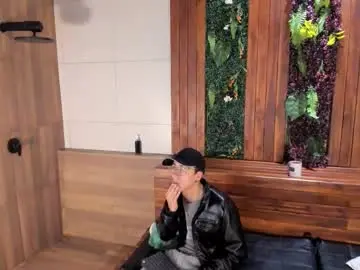 Chaturbate Free Live Porn of andyjoy_