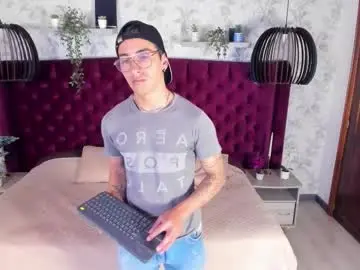 Chaturbate Live Sex of andyjoy_