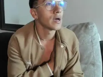 Chaturbate Sex Chat of andyjoy_