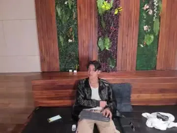 Chaturbate Watch Live Sex Cams of andyjoy_