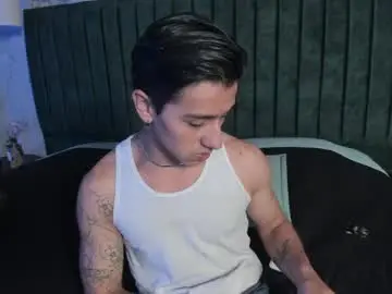Chaturbate Live Porn of andyjoy_