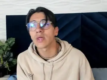 Chaturbate Live Sex of andyjoy_