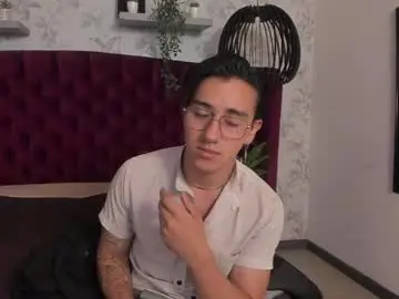 Chaturbate Nude Webcam of andyjoy_