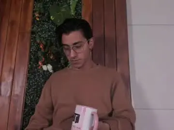 Chaturbate Free Porn Cam of andyjoy_