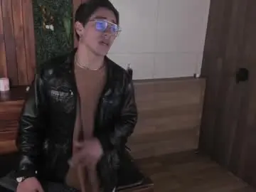 Chaturbate Best live sex cam show of andyjoy_