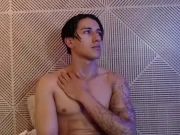 Chaturbate Live Sex Cam of andyjoy_