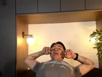Chaturbate Live Sex Cam of andyjoy_