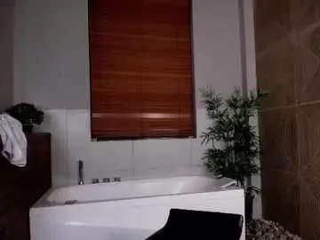Chaturbate Live Sex Cam of andyjoy_