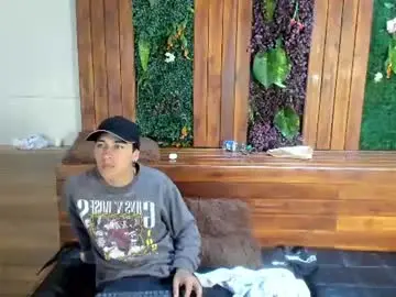 Chaturbate Watch Live Sex Cams of andyjoy_