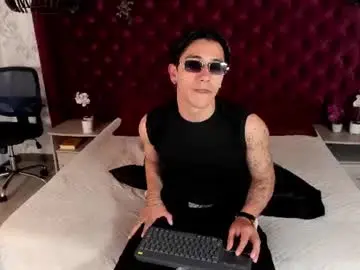 Chaturbate Free Live Porn of andyjoy_