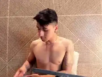 Chaturbate Watch Live Sex Cams of andyjoy_