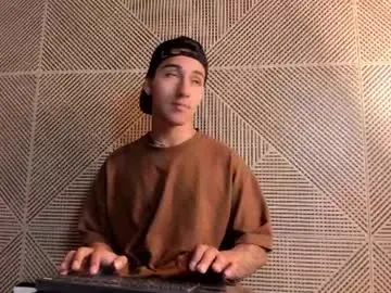 Chaturbate Live Porn of andyjoy_