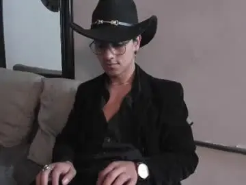 Chaturbate Adult Webcams of andyjoy_