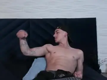 Chaturbate Best live sex cam show of andyjoy_