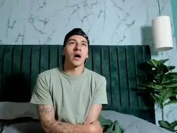 Chaturbate Adult Video Chat of andyjoy_