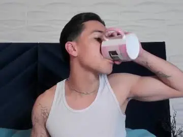 Chaturbate Nude Webcam of andyjoy_