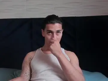 Chaturbate Live Sex Cam of andyjoy_