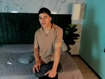 Chaturbate Free Live Porn of andyjoy_