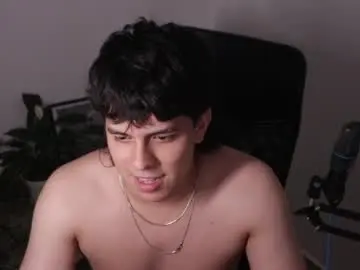 Chaturbate Free Live Porn of magic_tony