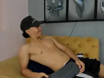 Chaturbate Watch Live Sex Cams of ricky_backus