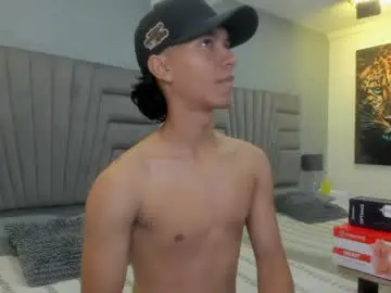 Chaturbate Best live sex cam show of ricky_backus