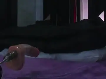 Chaturbate Live Sex Cam of sam_naughty18