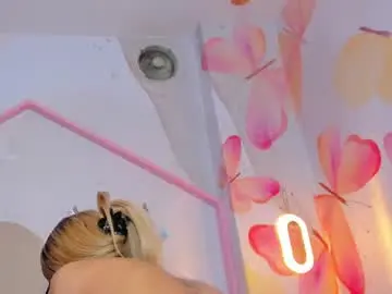 Chaturbate Live Sex Cam of sam_naughty18