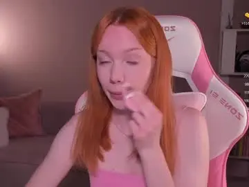 Chaturbate Live Sex Cam of honeyautumn