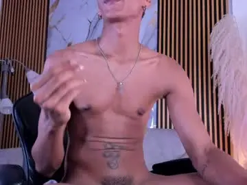 Chaturbate Adult Video Chat of juliensaint_