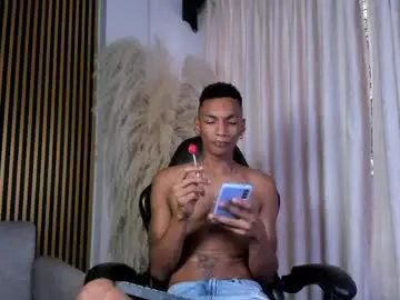Chaturbate Live Porn of juliensaint_