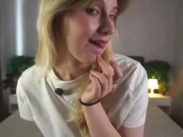 Chaturbate Live Sex Cam of helenstormes